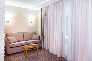 Отель Заграва Днепр Двухместный номер с 1 кроватью или 2 отдельными кроватями - Подходит для гостей с ограниченными физическими возможностями-2